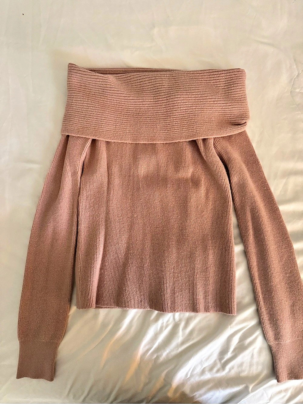 Off-Shoulder Knit Top in Pink Like New